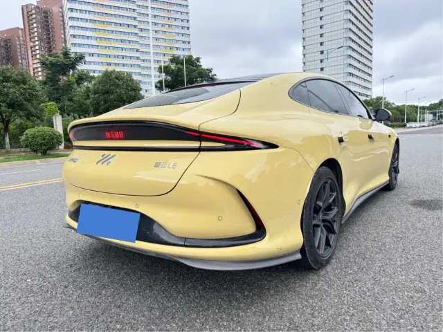 IM Motors L6 — Фото автомобиля 15
