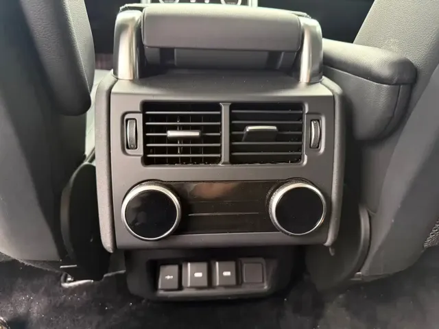 Land Rover Discovery 2023 Facelift 360PS R-Dynamic S — Фото автомобиля 13