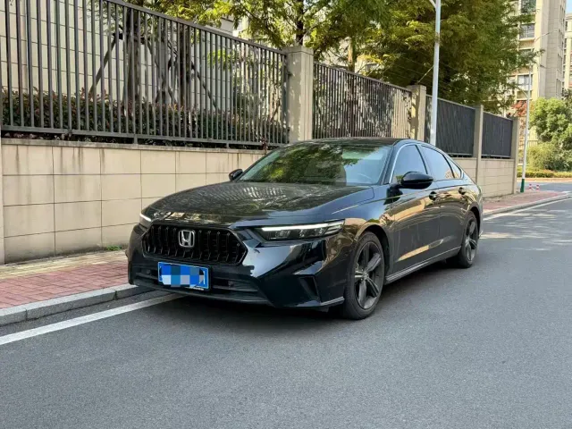 Фотография автомобиля — Honda Inspire