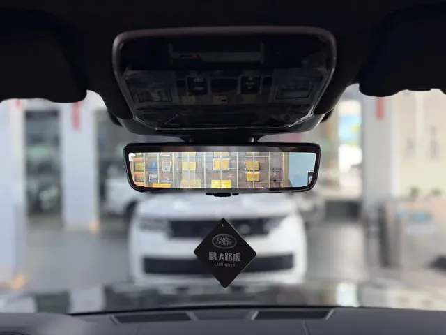 Land Rover Range Rover — Фото автомобиля 12
