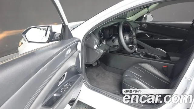 Hyundai AVANTE Avante (CN7) — Фото автомобиля 9