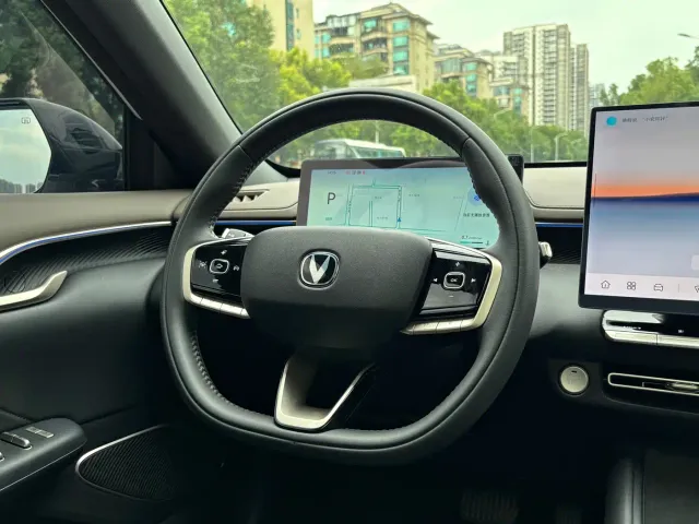Changan Eado — Фото автомобиля 10