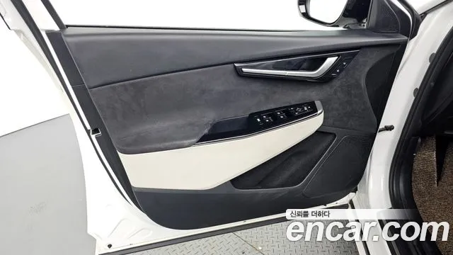 Kia EV6 — Фото автомобиля 15