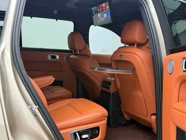 Li Auto L9 — Фото автомобиля 21