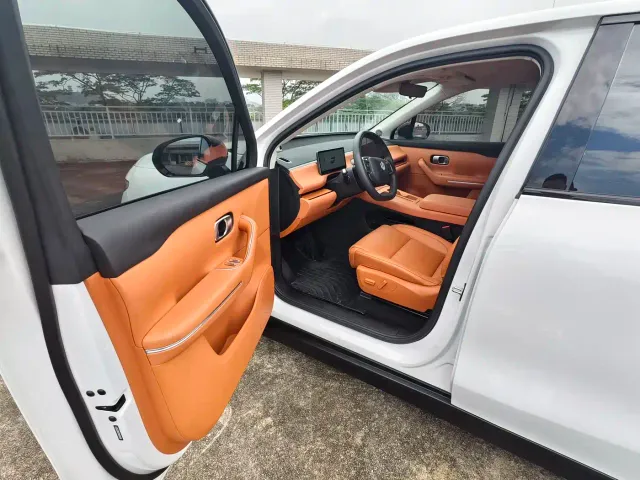 Leapmotor C10 — Фото автомобиля 5