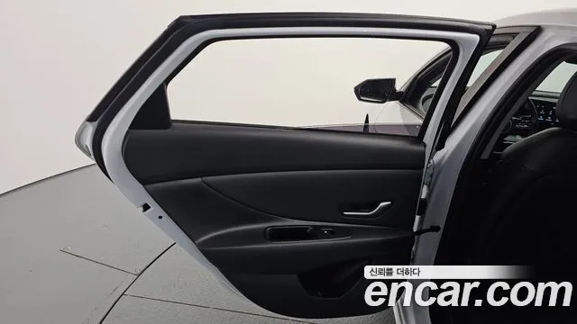 Hyundai Avante — Фото автомобиля 14