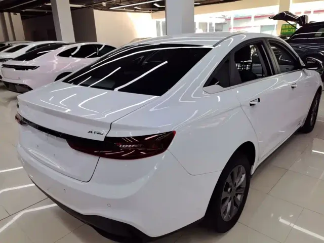 Geely Geometry A — Фото автомобиля 6