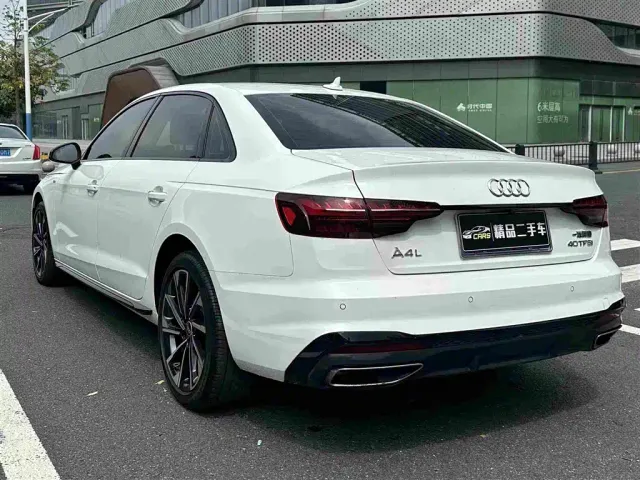 Audi A4L — Фото автомобиля 9