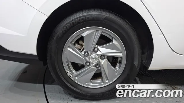Hyundai AVANTE Новый Avante (CN7) — Фото автомобиля 5
