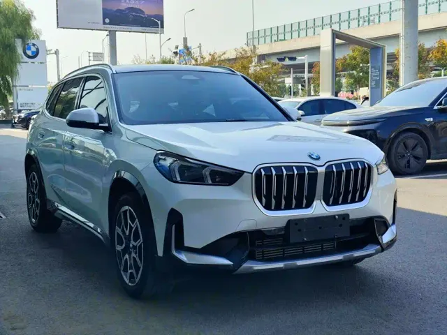 BMW X1 — Фото автомобиля 3