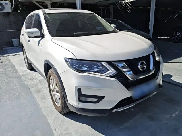 Nissan X-Trail — Фото автомобиля 3