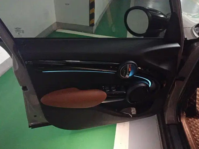 MINI Hatch — Фото автомобиля 7