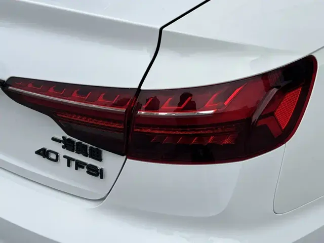 Audi A4L — Фото автомобиля 9