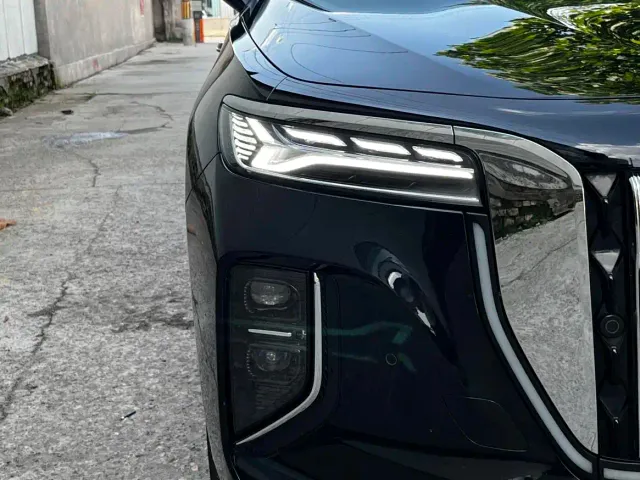 Hongqi H9 — Фото автомобиля 8