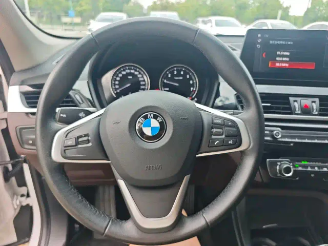 BMW X1 — Фото автомобиля 16