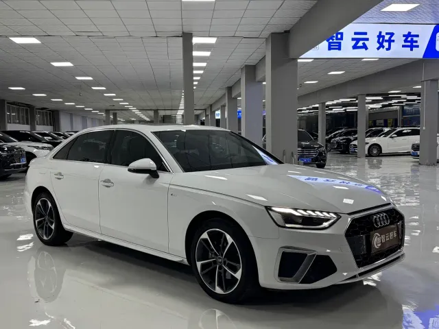 Audi A4L — Фото автомобиля 3