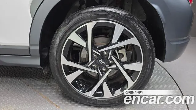 Hyundai Kona Новый Kona Бензин 1.6 Turbo 4WD — Фото автомобиля 5