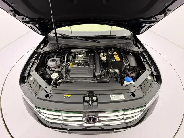 Volkswagen Tiguan L — Фото автомобиля 8