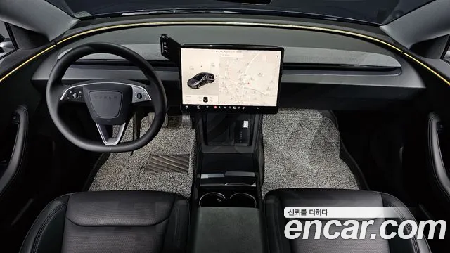 Tesla Model 3 — Фото автомобиля 7