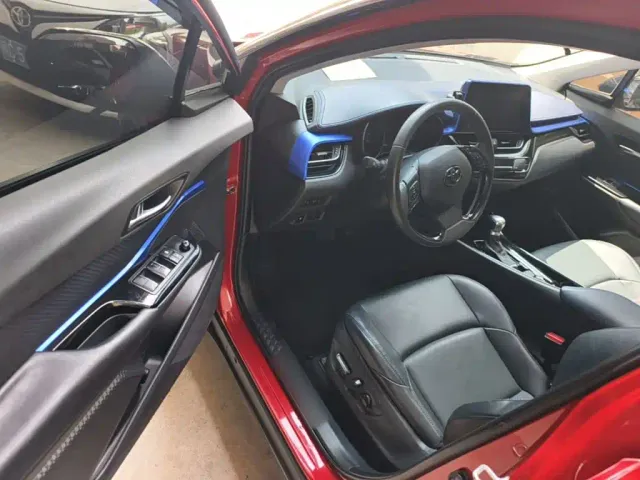 Toyota C-HR — Фото автомобиля 15