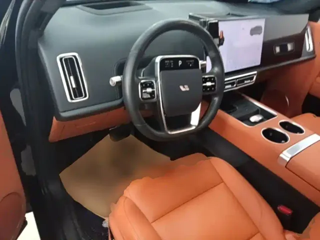 Li Auto L7 — Фото автомобиля 9