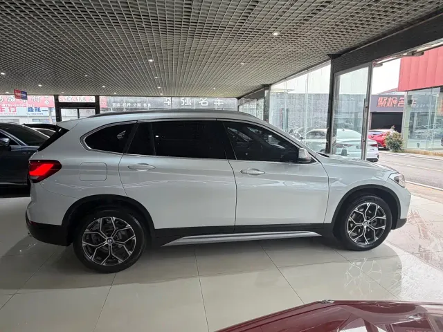 BMW X1 — Фото автомобиля 4