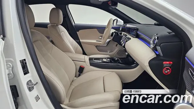 Mercedes-Benz A-Class W177 — Фото автомобиля 16
