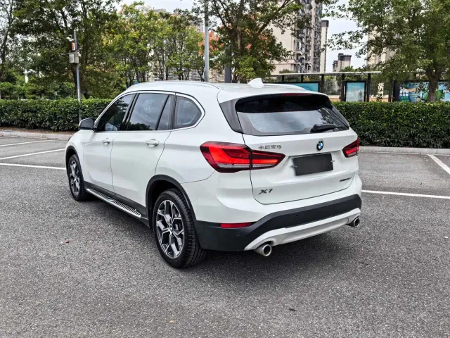 BMW X1 — Фото автомобиля 4