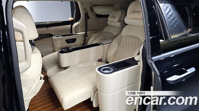 Kia Carnival Generation 4 — Фото автомобиля 11
