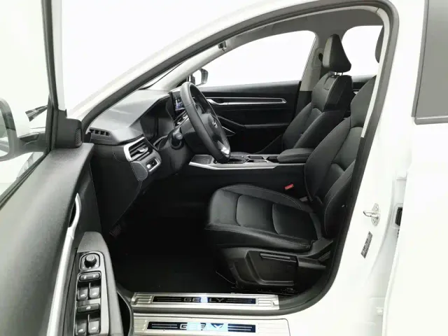 Geely Emgrand — Фото автомобиля 10