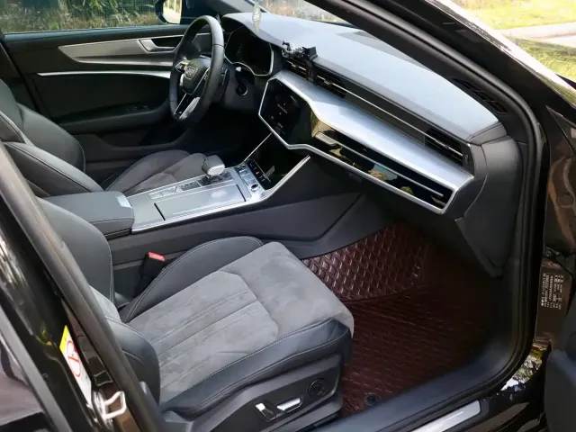 Audi A6L — Фото автомобиля 12