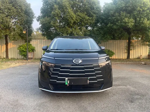 GAC Trumpchi E8 — Фото автомобиля 2
