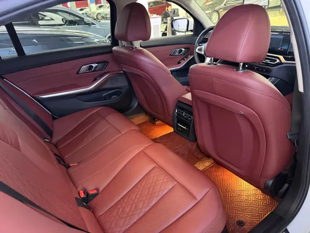 BMW 3 Series — Фото автомобиля 5