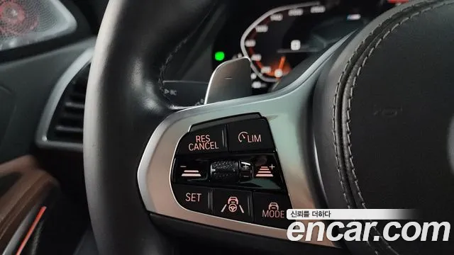 BMW X6 xDrive40i M Sport — Фото автомобиля 25