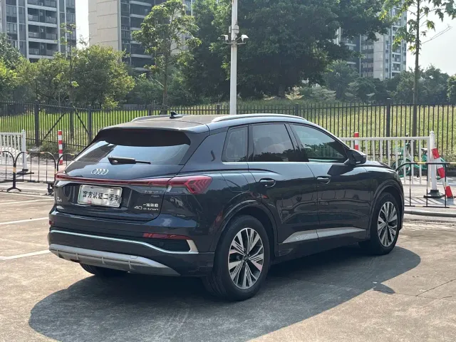 Audi Q4 e-tron — Фото автомобиля 16