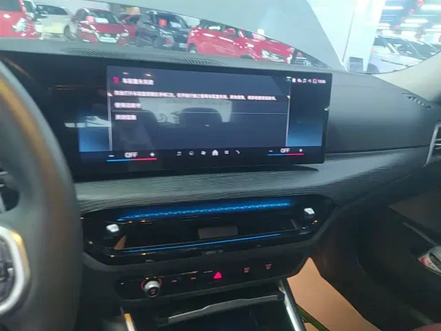 BMW 3 Series — Фото автомобиля 12