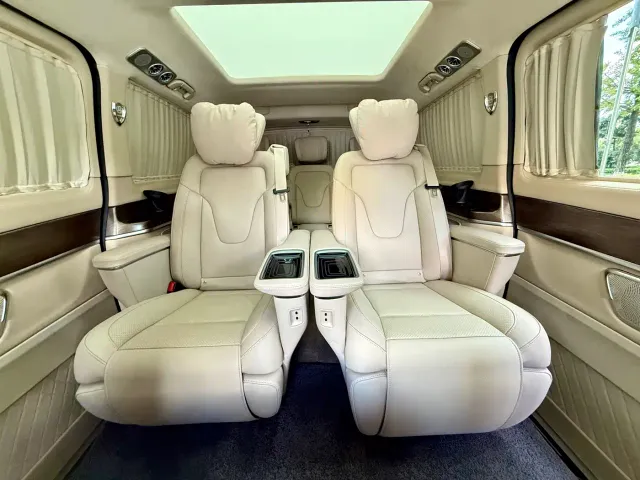 Mercedes-Benz V-Class — Фото автомобиля 23