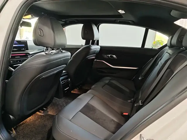 BMW 3 Series — Фото автомобиля 8
