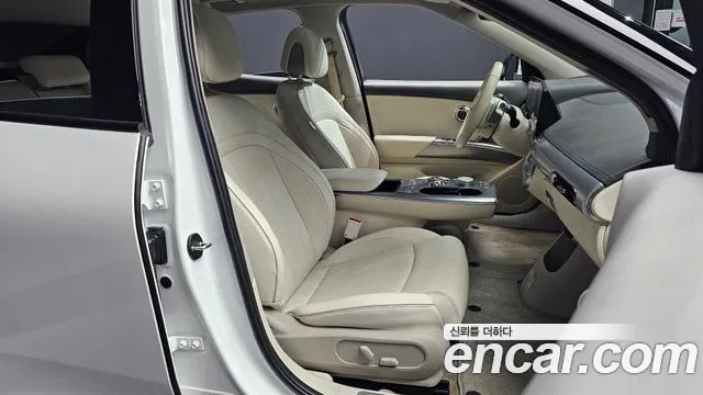 Genesis GV60 — Фото автомобиля 26