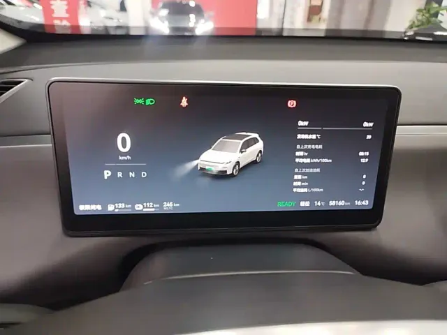 Leapmotor C10 — Фото автомобиля 15