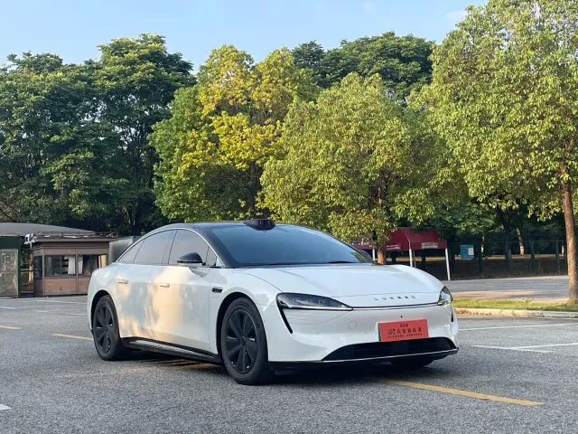 Luxeed S7 — Фото автомобиля 3