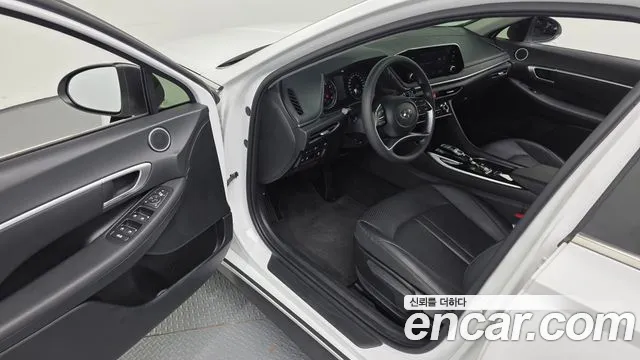 Hyundai Sonata Sonata (DN8) 2.0 LPG(Для проката) — Фото автомобиля 10