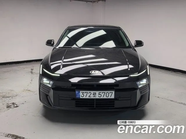 Hyundai Avante (CN8) — Фото автомобиля 3