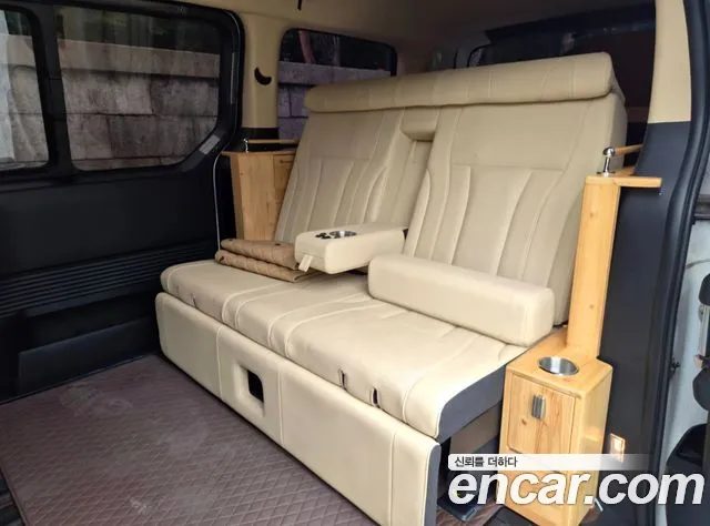 Hyundai Staria Staria 2WD автодом — Фото автомобиля 8