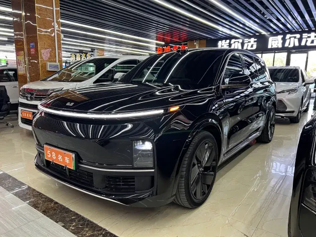 Li Auto L9 — Фото автомобиля 2