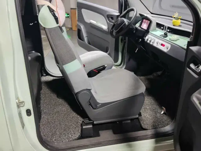 Wuling Hongguang Mini EV — Фото автомобиля 11