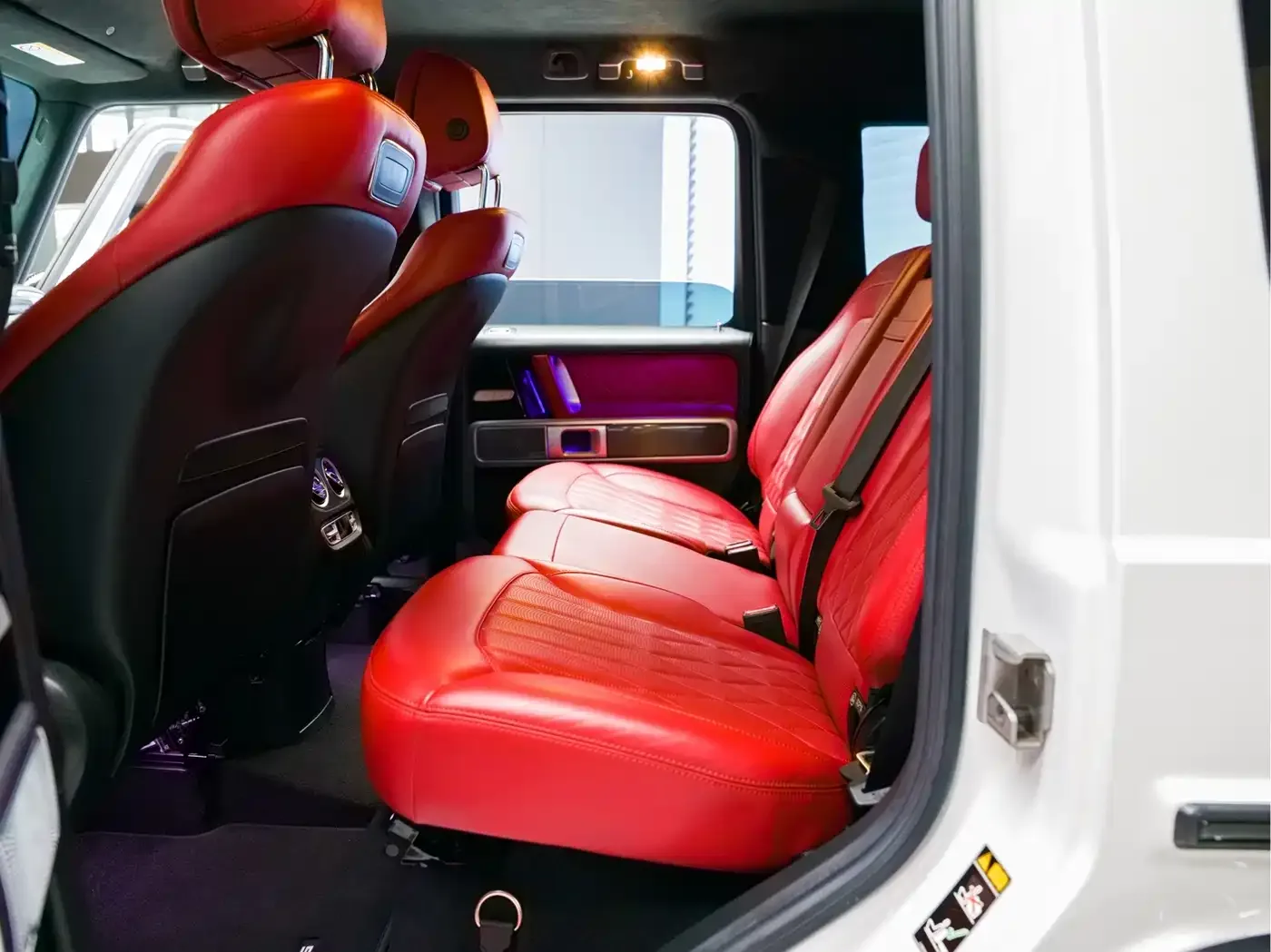 Mercedes-Benz Mercedes-Benz G-Class 2022 G 500 — Фото автомобиля 19