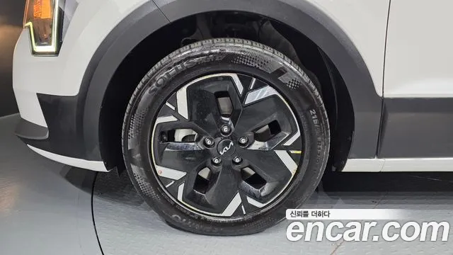 Kia Niro Niro (New) — Фото автомобиля 5