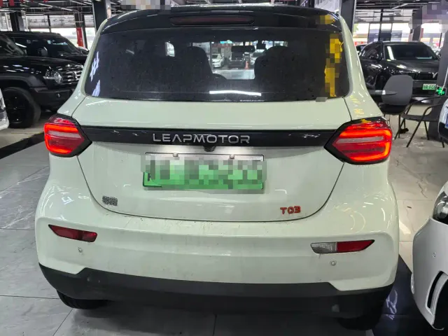 Leapmotor T03 — Фото автомобиля 5