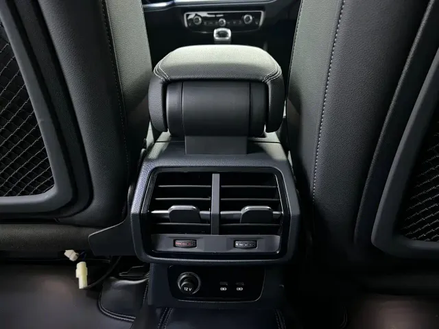 Audi Q3 — Фото автомобиля 12